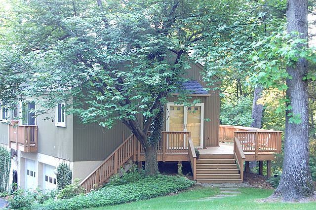 1st image of 401 Brookwood Dr