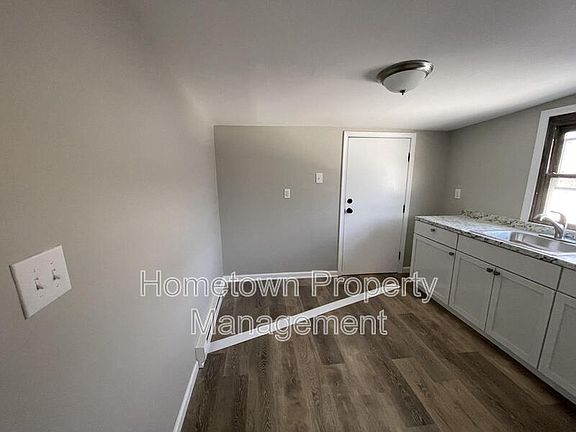 4th image of 663 E Market St APT 665-4