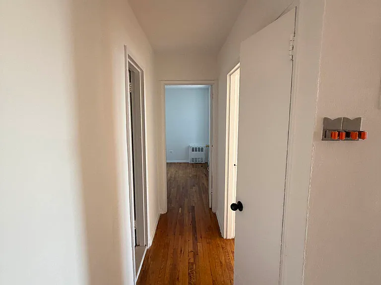 3255 Randall Ave #2J — Photo 7