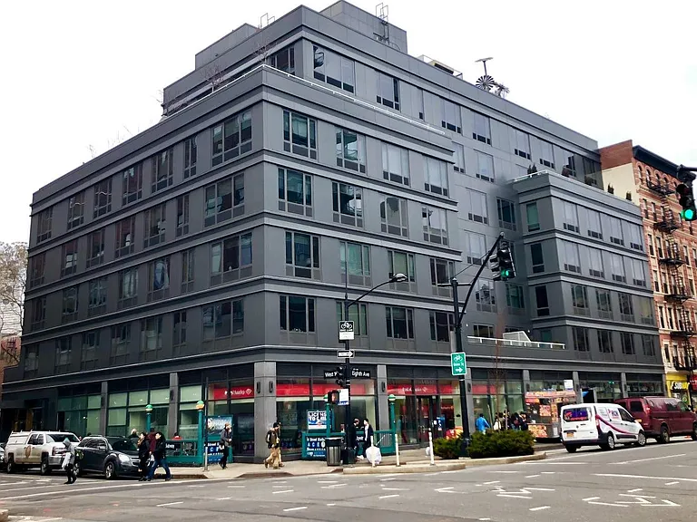 305 W 16th St #3D — Photo 8