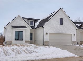 2662 SE Steele Dr, Waukee, IA 50263