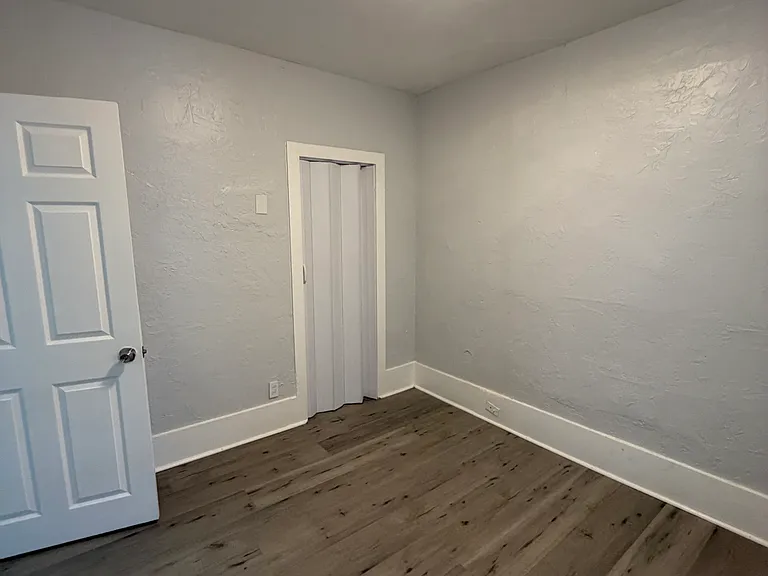83 Pine St #2 — Photo 5
