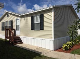 1220 Four Seasons Blvd, Tampa, FL 33613