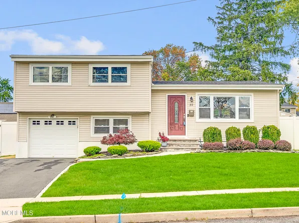 32 Adams Street, Old Bridge, NJ 08857