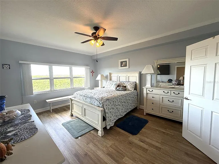 7296 Marathon Dr #402 — Photo 20