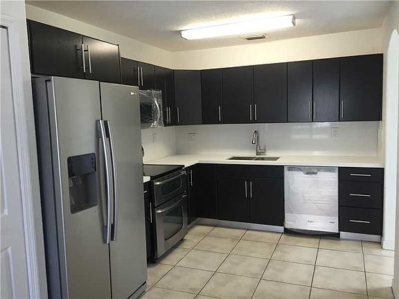 4th image of 11572 NW 48th Ter