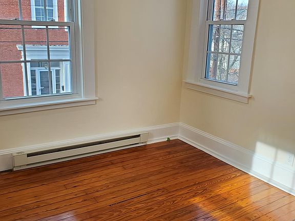 2nd image of 1-3 Milk St #13