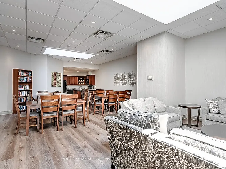 1477 Lakeshore Rd #704 — Photo 35