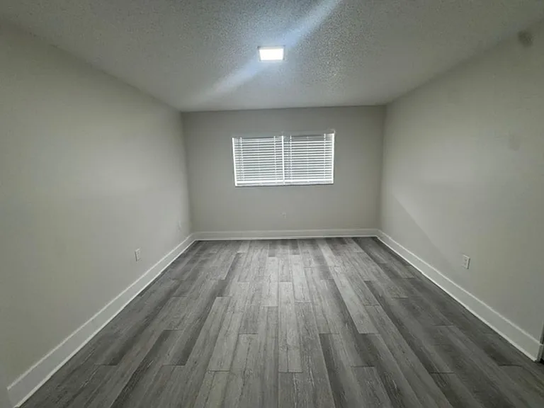 Allaire - 5525 SW 41 St. Pembroke Park, FL 33023 — Photo 6
