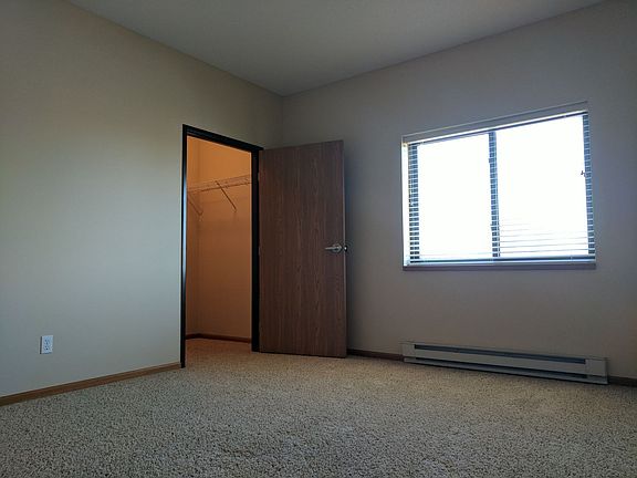 5th image of 1142 17th St N APT 301