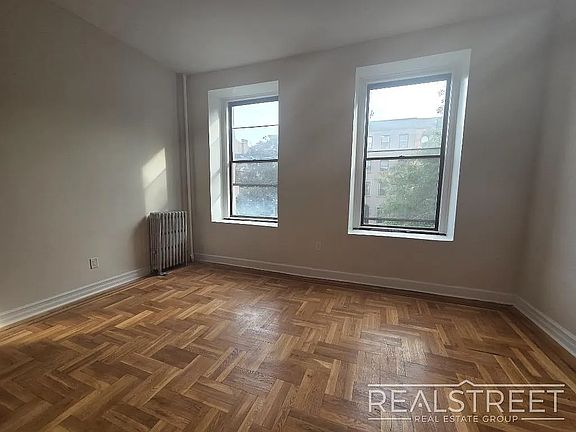 4th image of 89 1st Pl APT 3