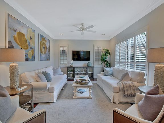 Home For Sale In Botanica