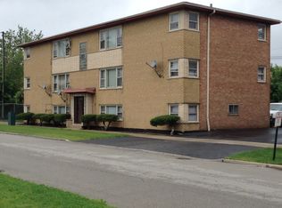1948 Oak St APT 2E, Blue Island, IL 60406