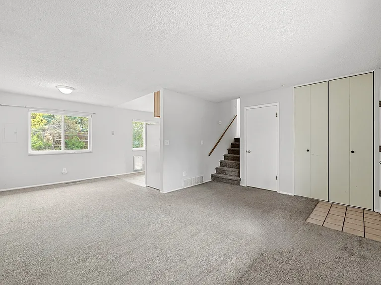 4935 Montebello Dr — Photo 4
