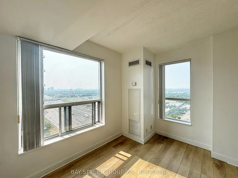 38 Lee Centre Dr #2712 — Photo 6