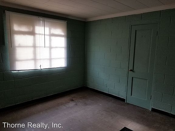 4th image of 722 Peachtree St