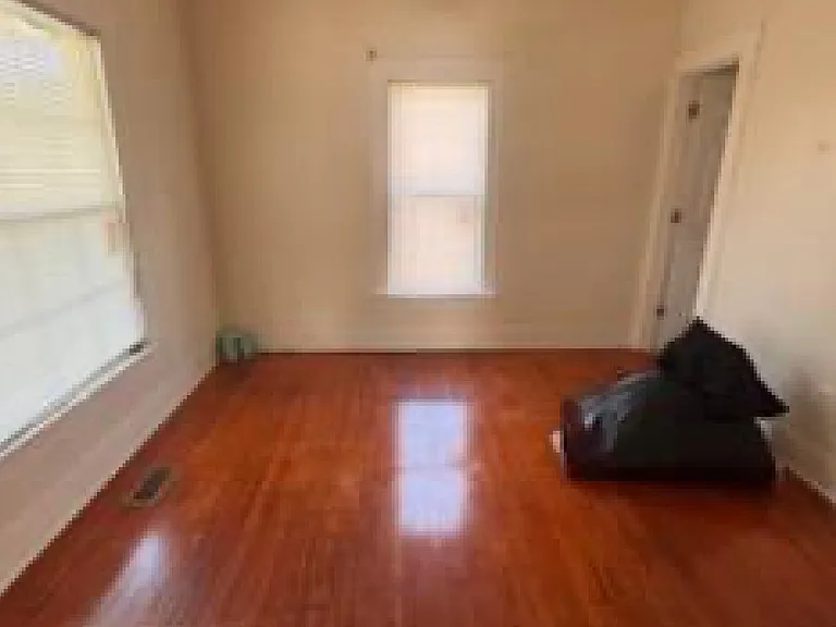 1329 E Riverside Ave — Photo 6