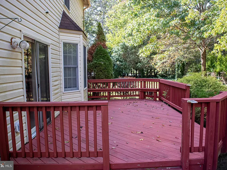 5911 Herring Ct — Photo 48