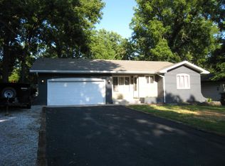 3242 S Ferguson Ave, Springfield, MO 65807