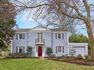 2113 Sherwood Hall Ln, Alexandria, VA 22306