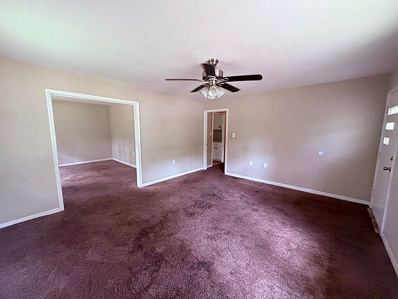 3rd image of 731 Hillcrest Drive