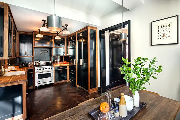 Sold by Nest Seekers International | media 5