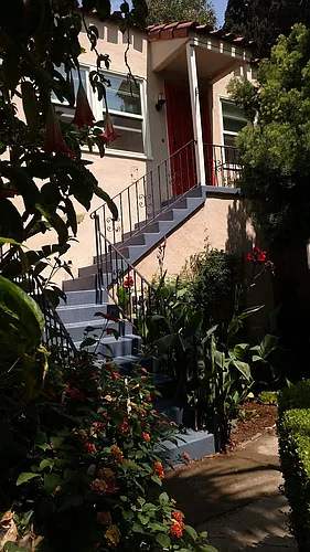 418A Capitol St Photo 1
