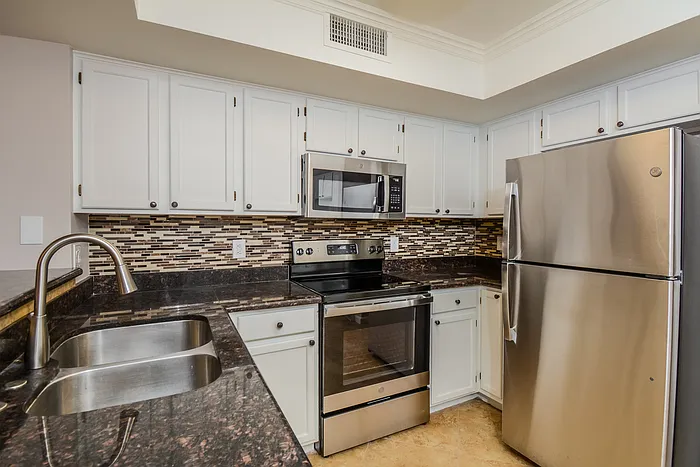 4955 W Oraibi Dr — Photo 7