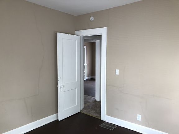 5th image of 3026 Shriver Ave