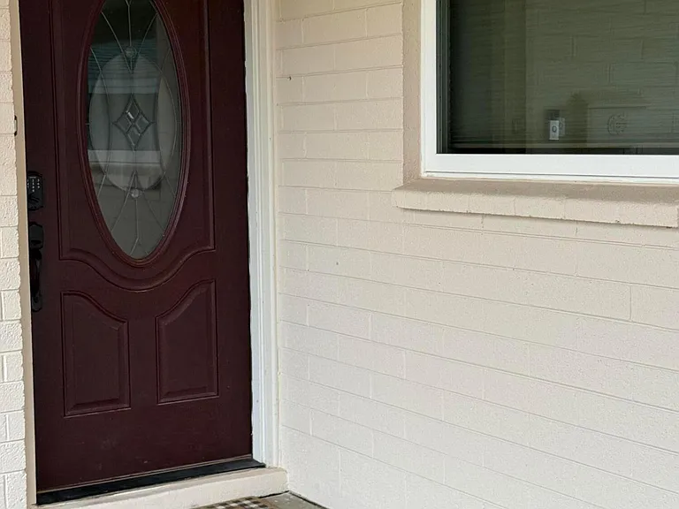 6213 E Earll Dr — Photo 2