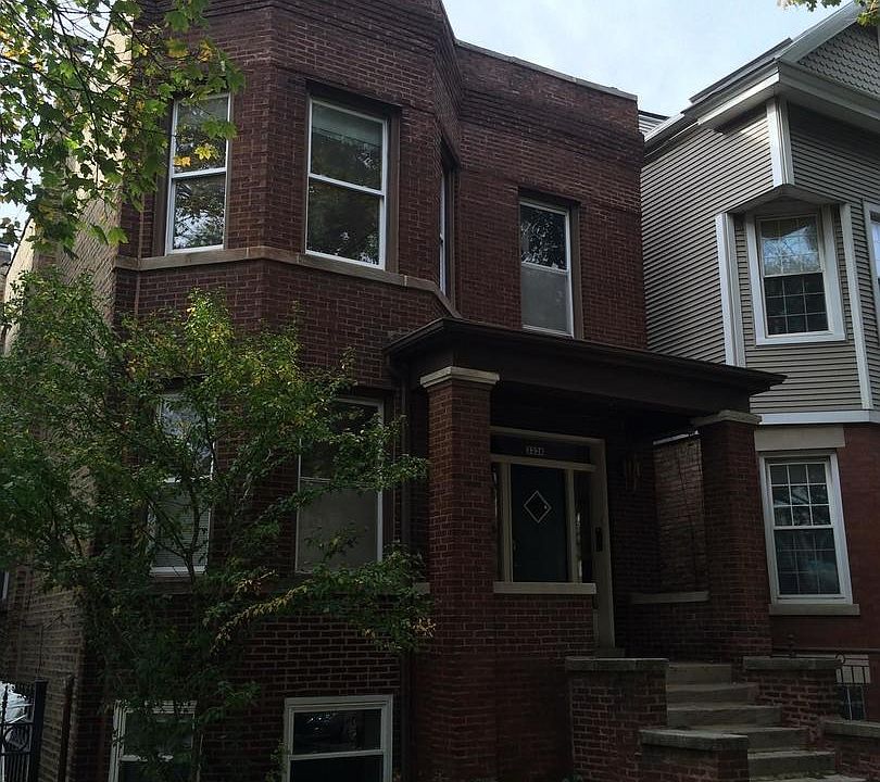 1st image of 3338 N Leavitt St #2