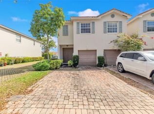 8246 Prestige Commons Dr, Tamarac, FL 33321