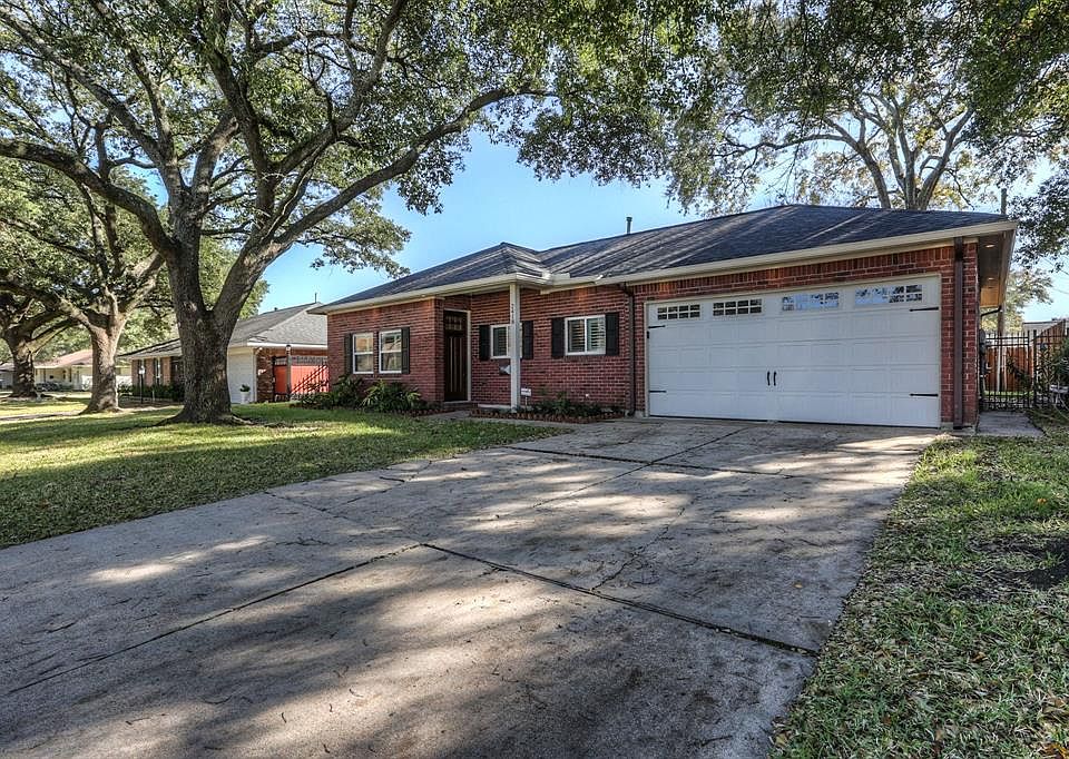 1st image of 2418 Lazybrook Dr