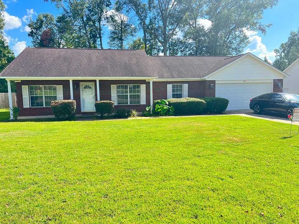 3 bedroom 2 bathroom House
363 Darlington Circle