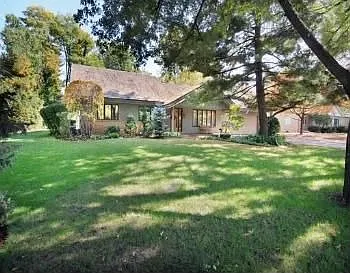8025 Wolf Rd photo 1