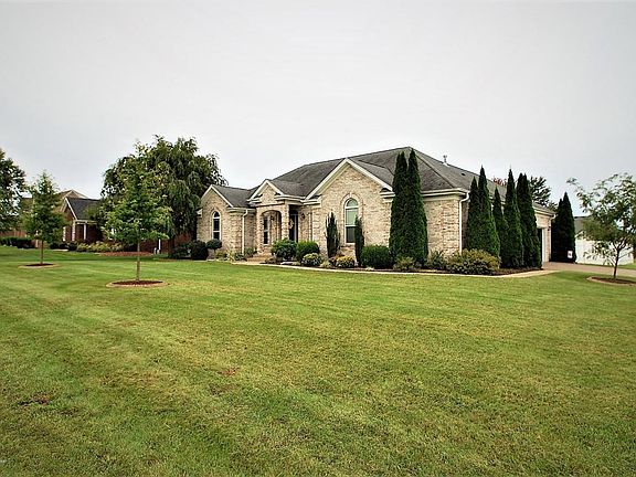 4th image of 111 Bayberry Ct