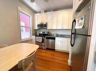 162 Chestnut St #1, Brookline, MA 02445