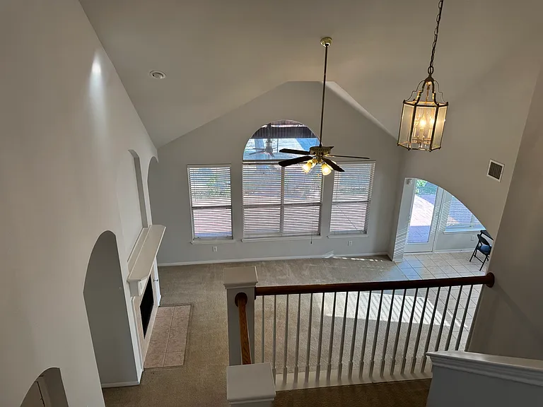 3813 Cedar Ridge Ct — Photo 3