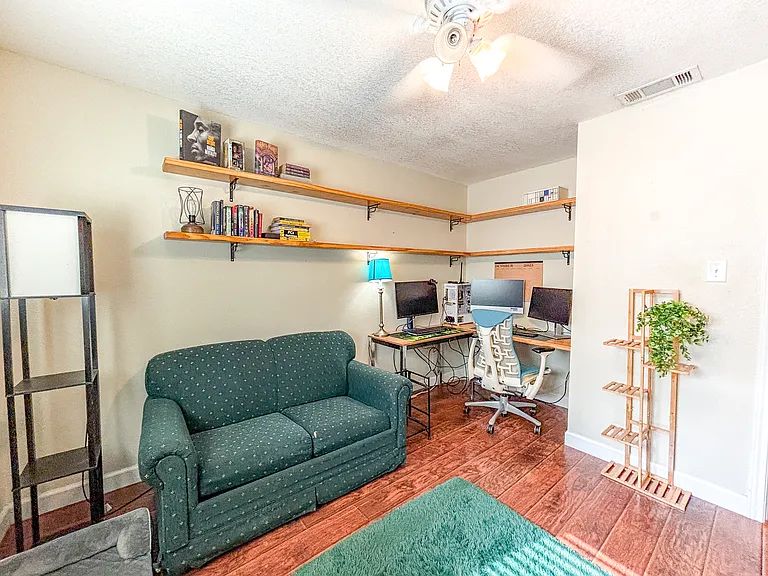 5830 Les Harrison Dr — Photo 10