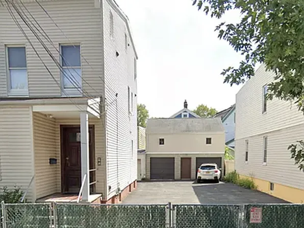 8048 90th Ave, Woodhaven, NY 11421