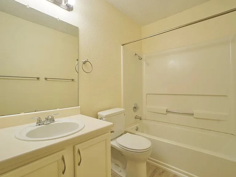 13102 Staton Dr — Photo 22