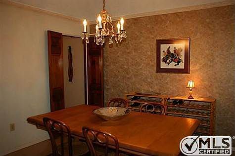 4th image of 2208 Valleydale Dr