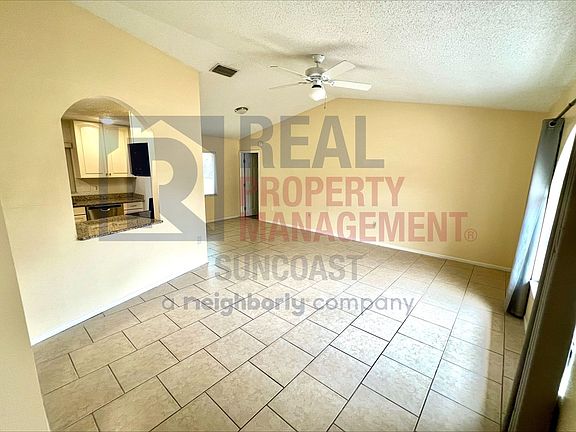5th image of 2385 Seward Dr