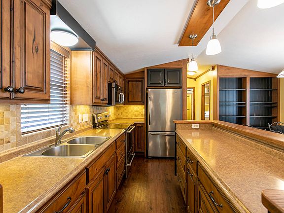 2nd image of 63 Pecan Dr S