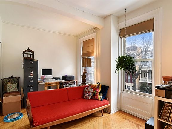 4th image of 304 Cumberland St APT 2