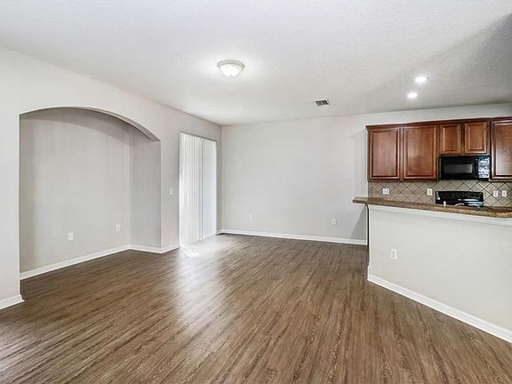 5th image of 6758 Eagle Feather Dr