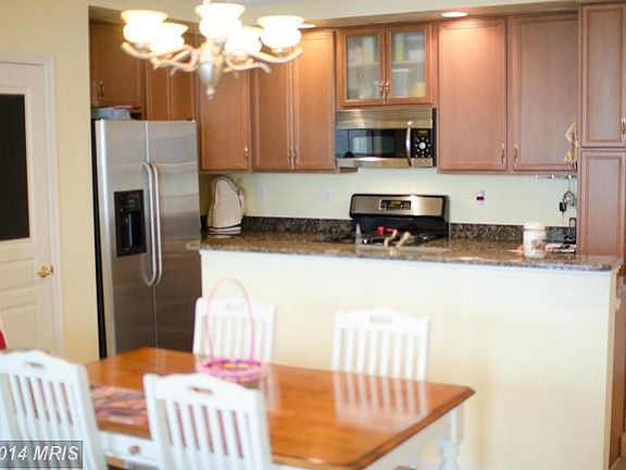 3rd image of 1795 Wheyfield Dr Unit 17-A