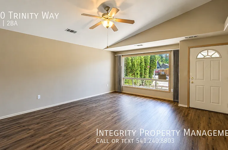 730 Trinity Way — Photo 6