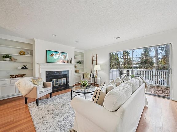 5th image of 1750 Clairmont Rd APT 8