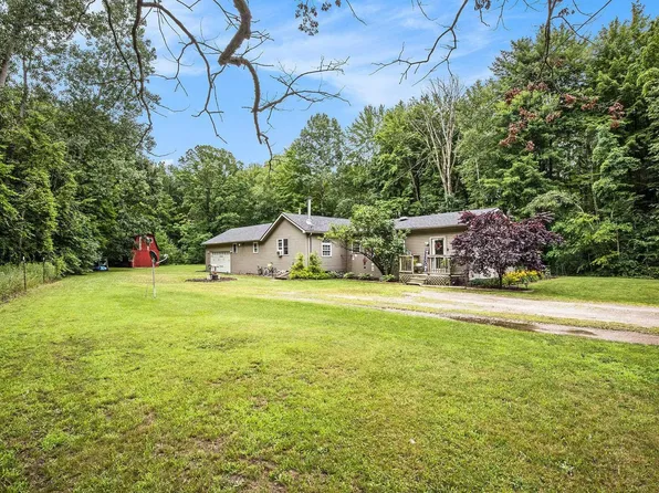 2650 Castor Rd, Goodells, MI 48027